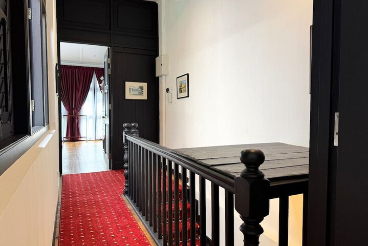 Room 16 of 108