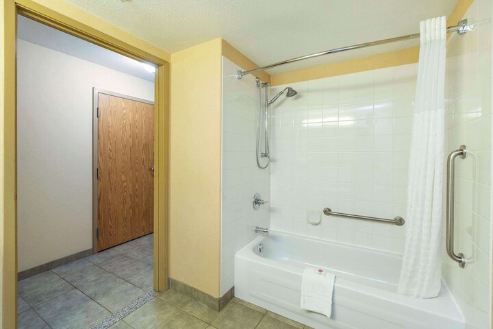 Room 10 of 54