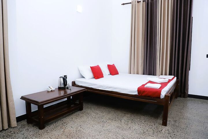 Room 6 of 48