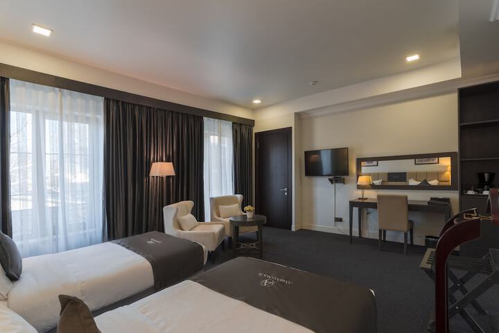 Room 49 of 129