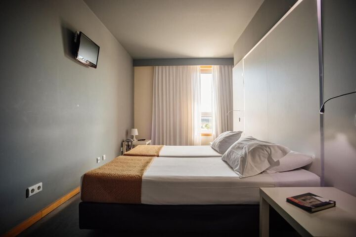 Room 25 of 69