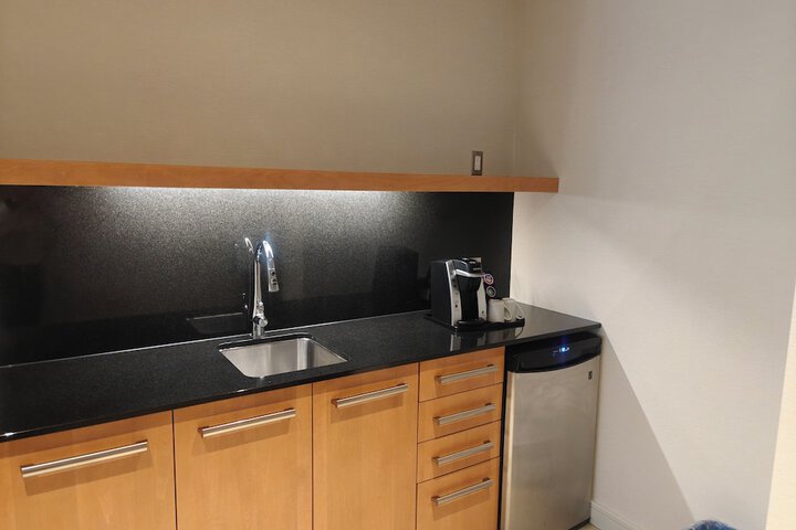 Room 16 of 46