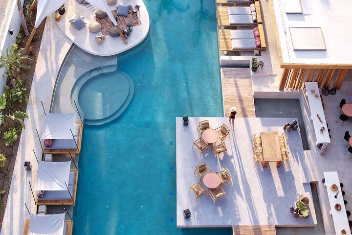Pool 50 of 85