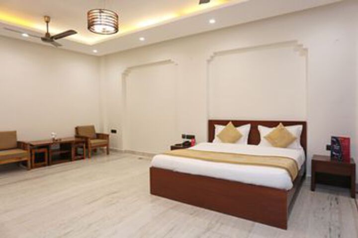 Room 6 of 22