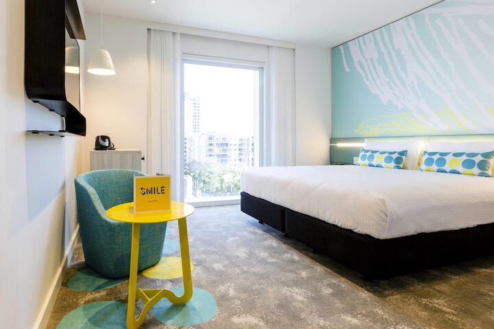 Room 28 of 100