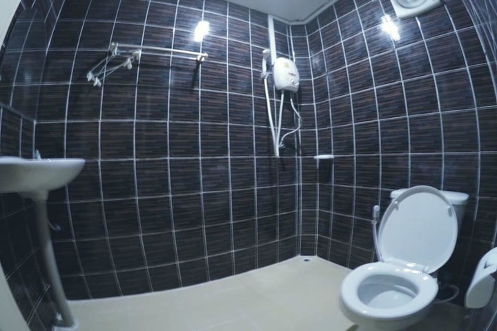 Room 12 of 24
