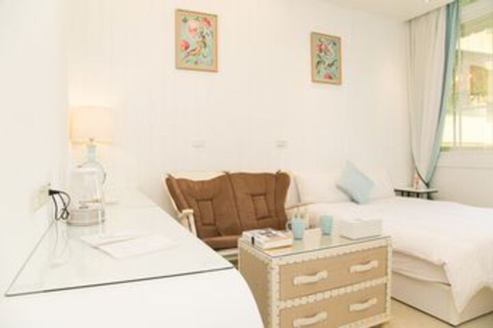Room 103 of 141