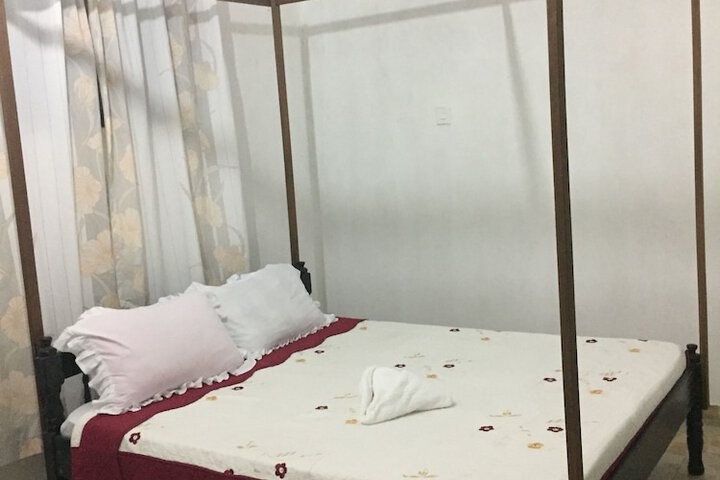 Room 6 of 21