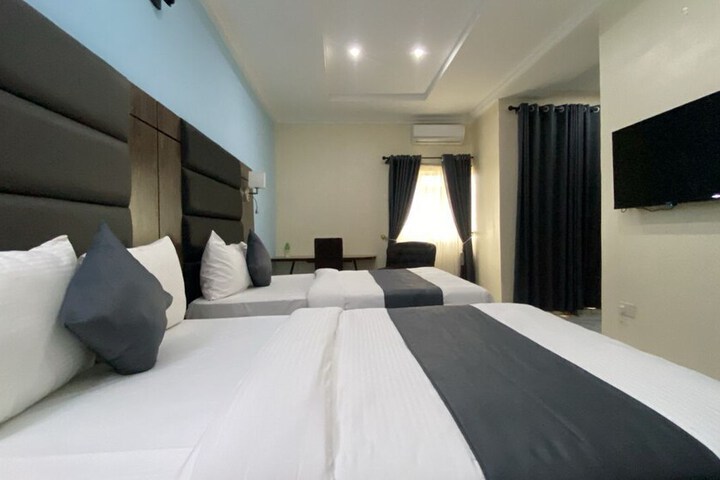Room 17 of 23