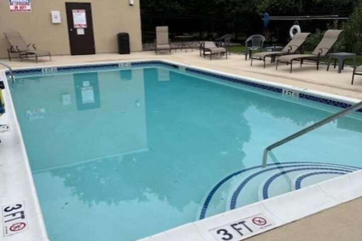 Pool 19 of 36