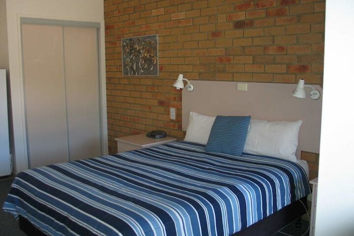 Room 8 of 46