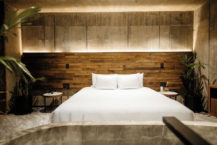 Room 27 of 75