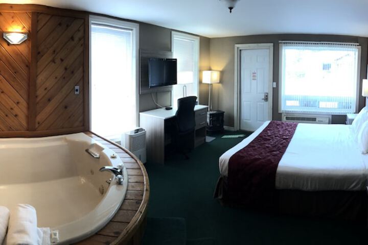 Room 8 of 21