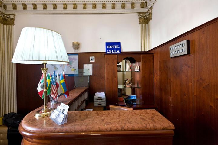 Entrance & Lobby
