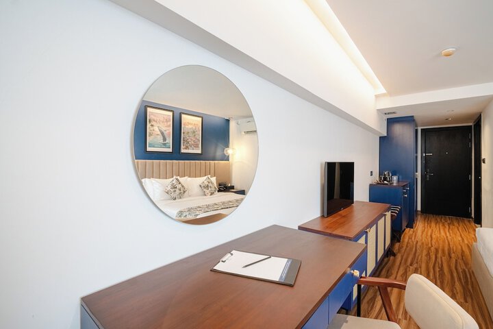 Room 9 of 39