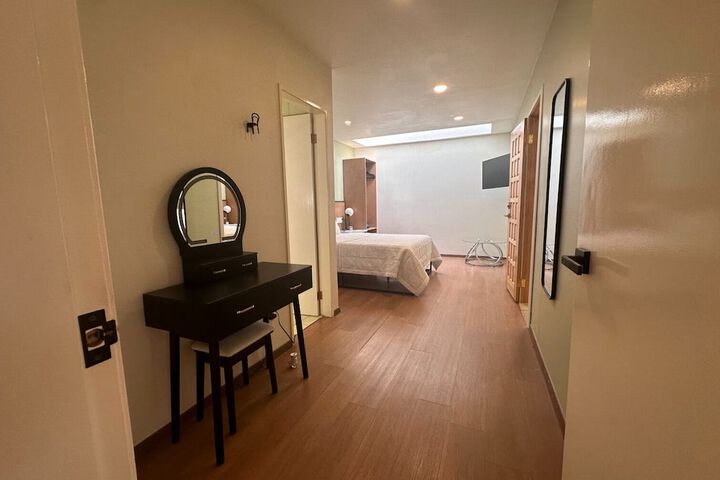 Room 12 of 24