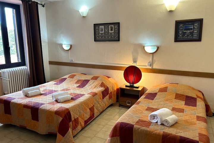 Room 12 of 61