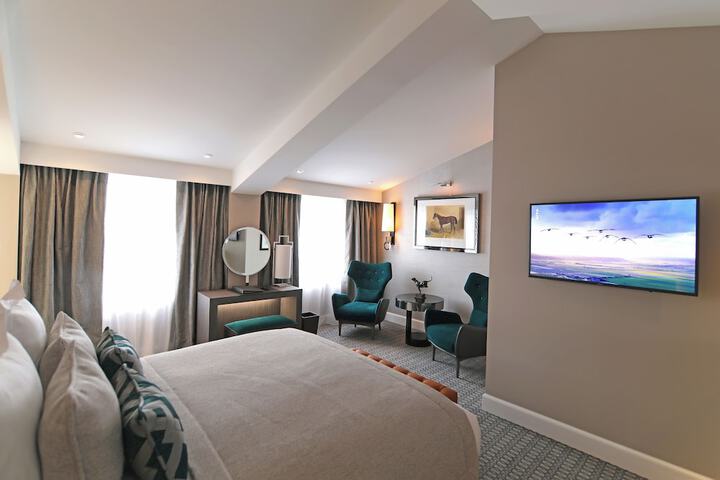 Room 16 of 74