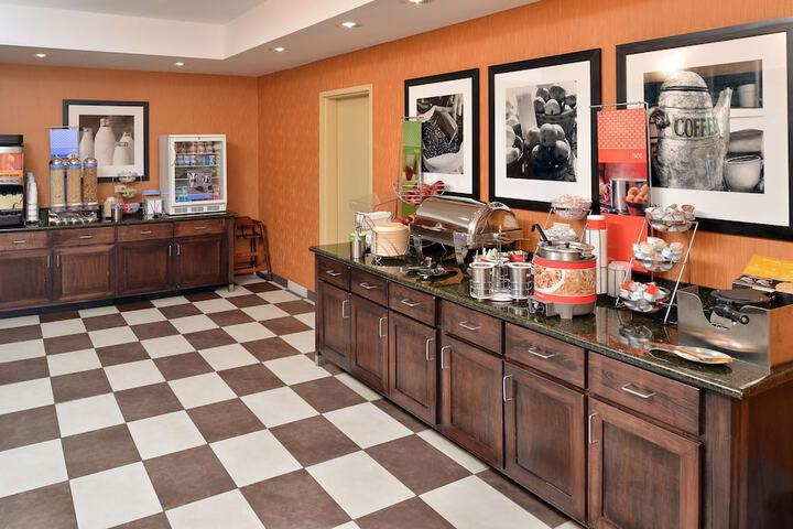 Breakfast area