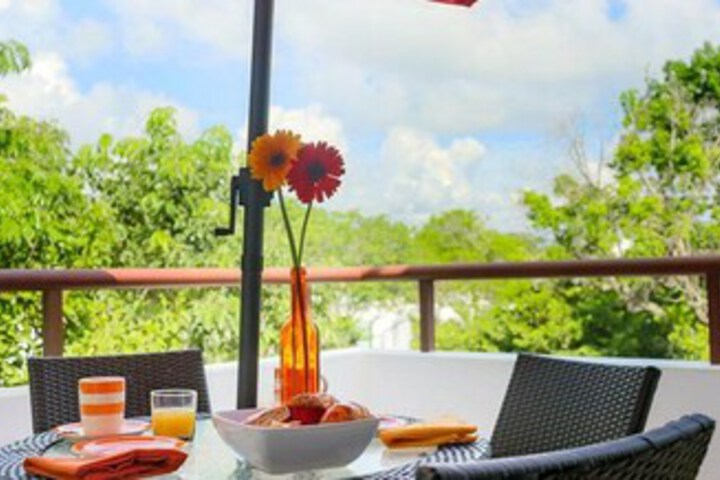 KIN PH1 Luxury Corner Penthouse by Gate48