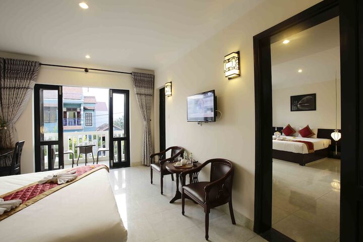 Room 15 of 68