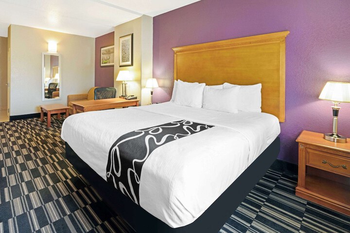 Room 21 of 38