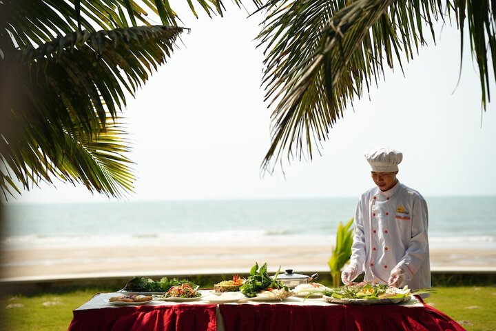 Dining 78 of 140