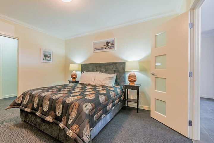Room 6 of 48