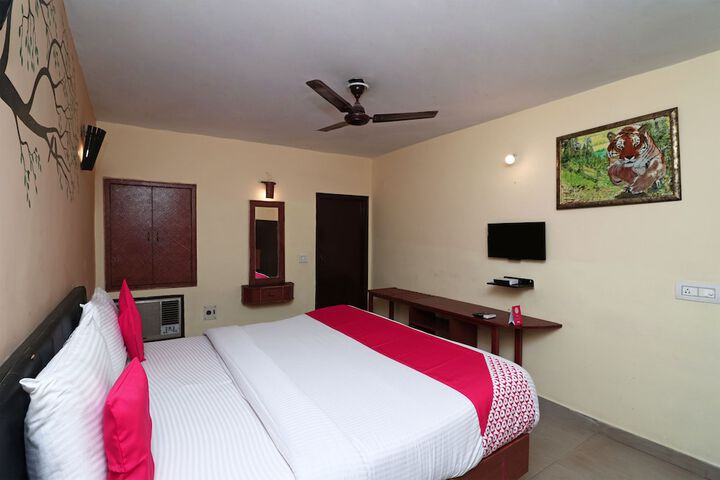 Room 27 of 31