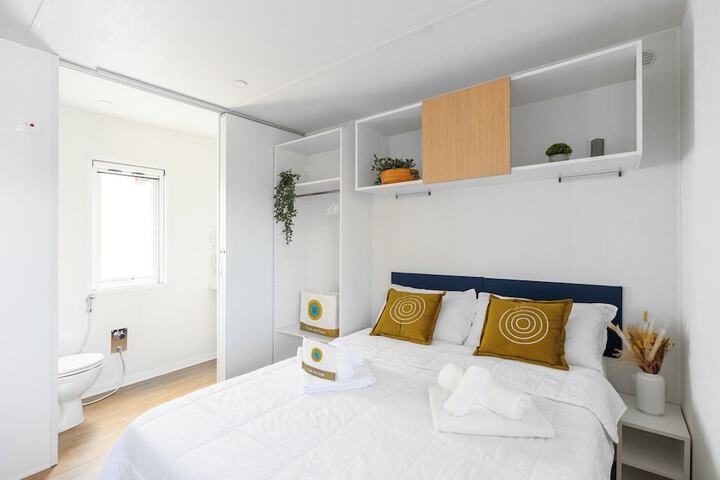 Room 28 of 122