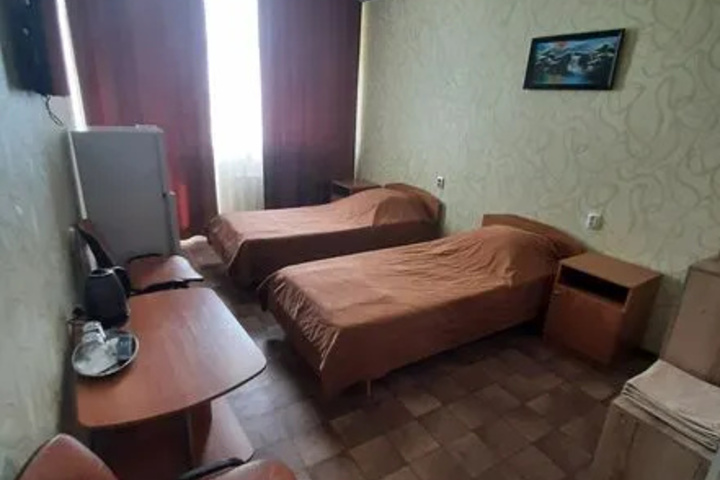 Room 5 of 10