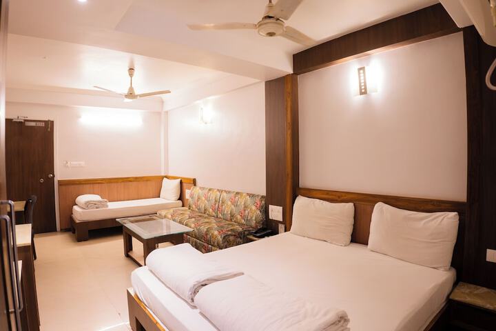 Room 8 of 31