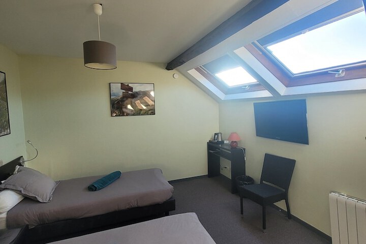 Room 34 of 62