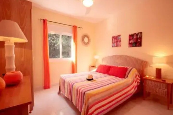 Room 2 of 12