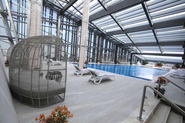 Pool 42 of 67