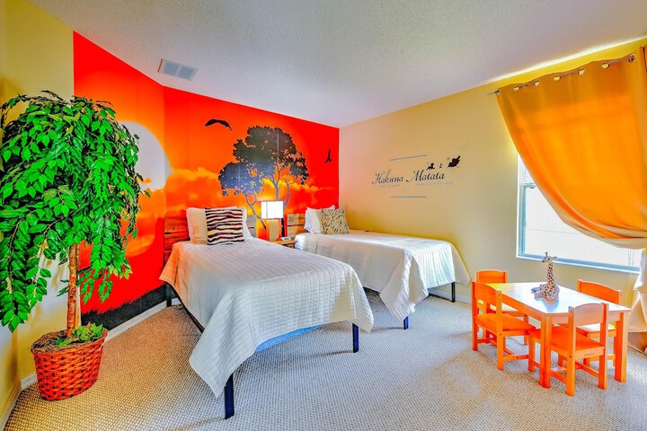 Room 4 of 109