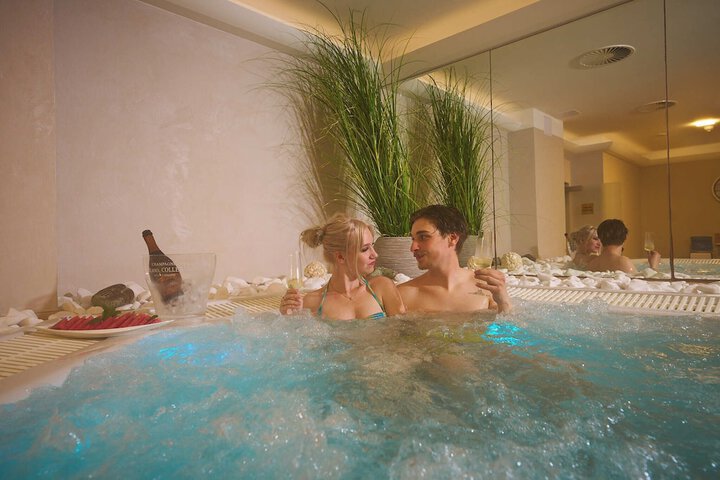 Spa 33 of 49