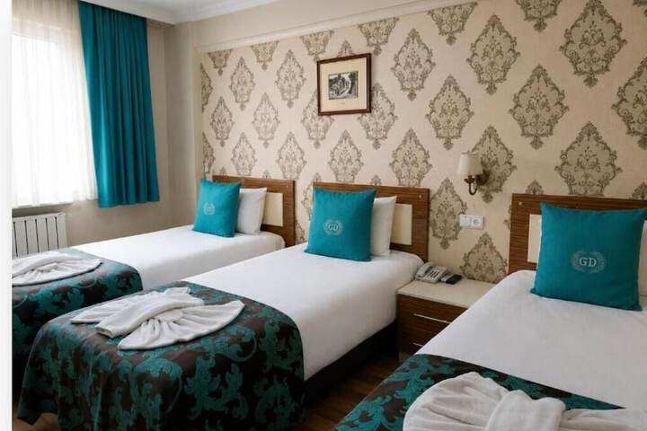 Room 3 of 40