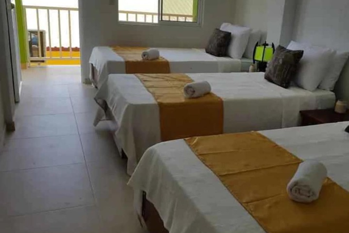 Room 14 of 32