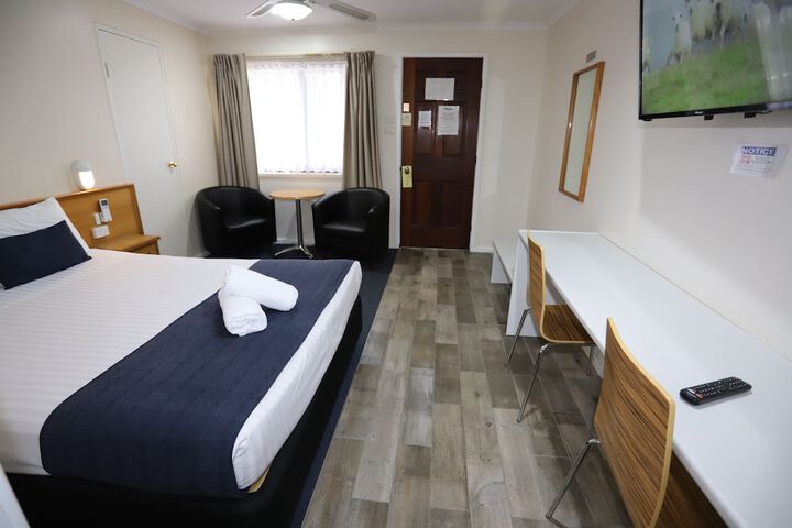 Room 54 of 121