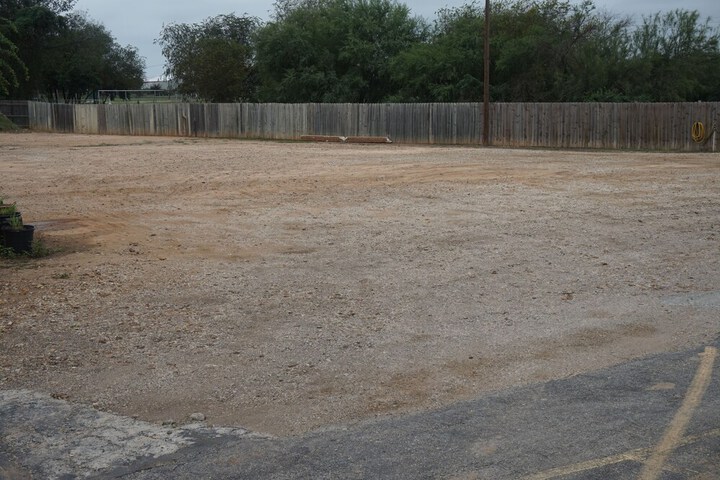 Property Grounds 22 of 30