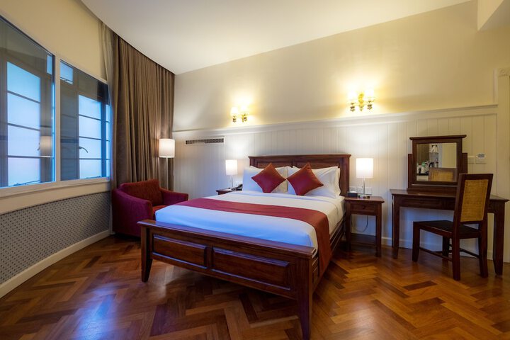 Room 15 of 34