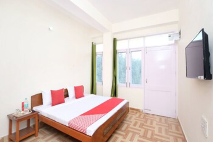 OYO 13667 Home 2RK Pine Forest View Bharari