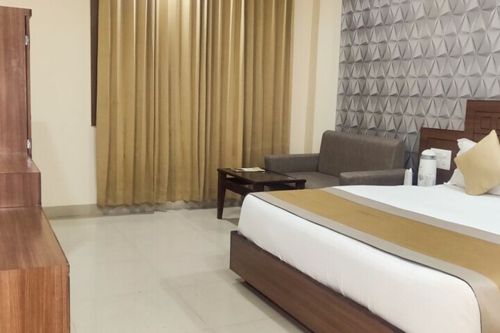 Room 14 of 42