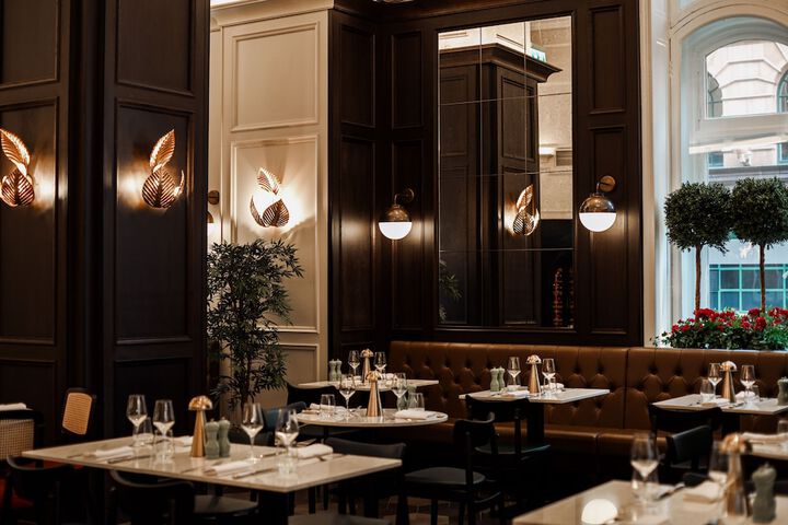 Dining 53 of 109