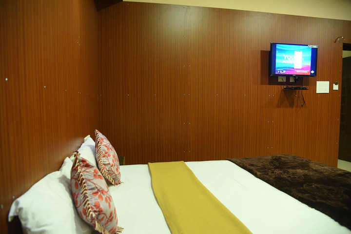 Room 7 of 10