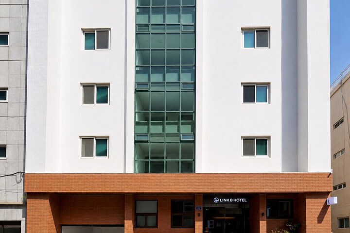 Hotel 16 of 16
