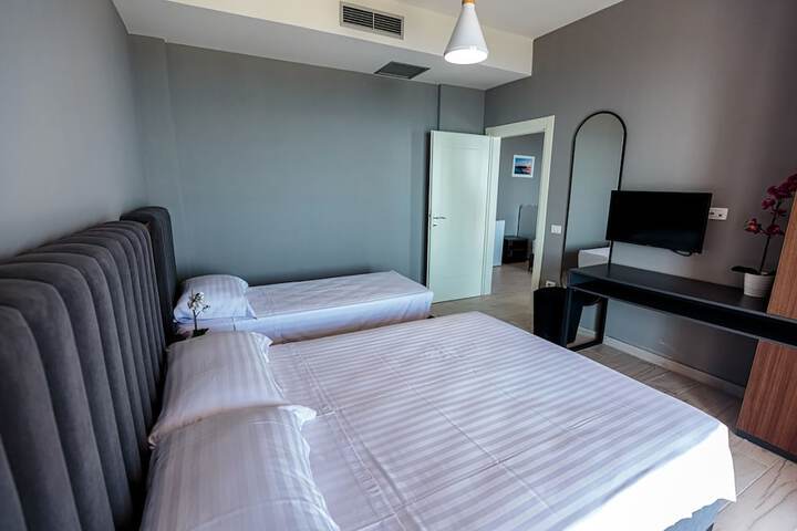 Room 14 of 111