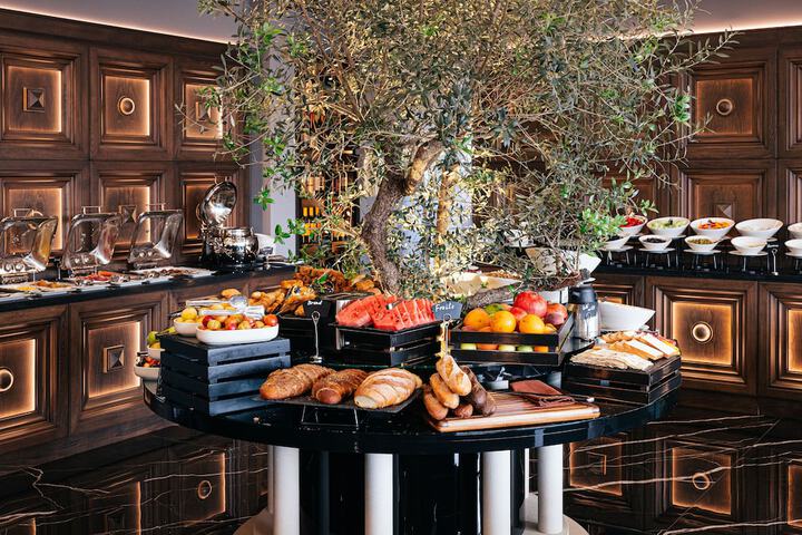 Dining 52 of 71
