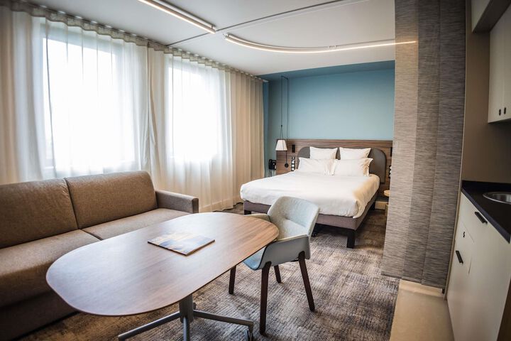 Room 10 of 117